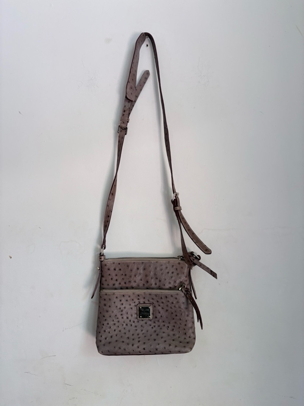 Dooney & Bourke Mauve Ostrich-Embossed Crossbody with Gold-Tone Hardware - Picture 5 of 6